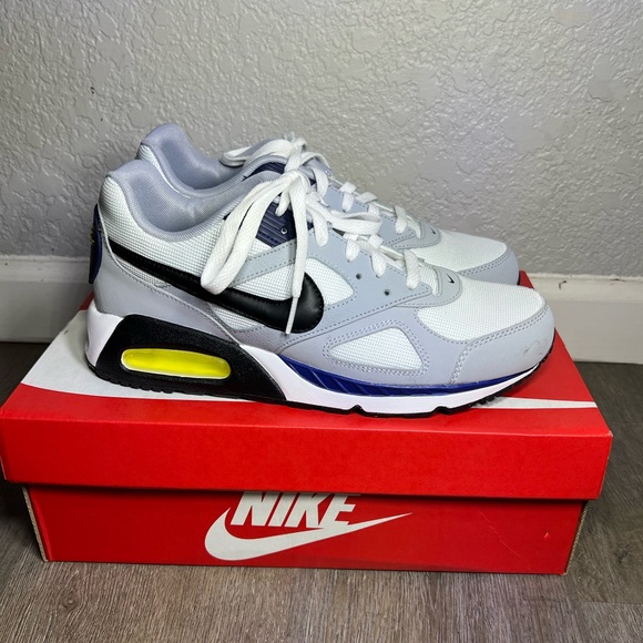 Nike Other - Men’s Nike AirMax IVO Size 8.5